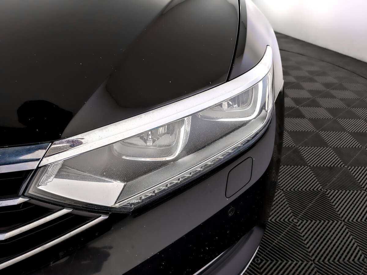 Б/У Фольксваген Пассат 2017 года. Фото: #16