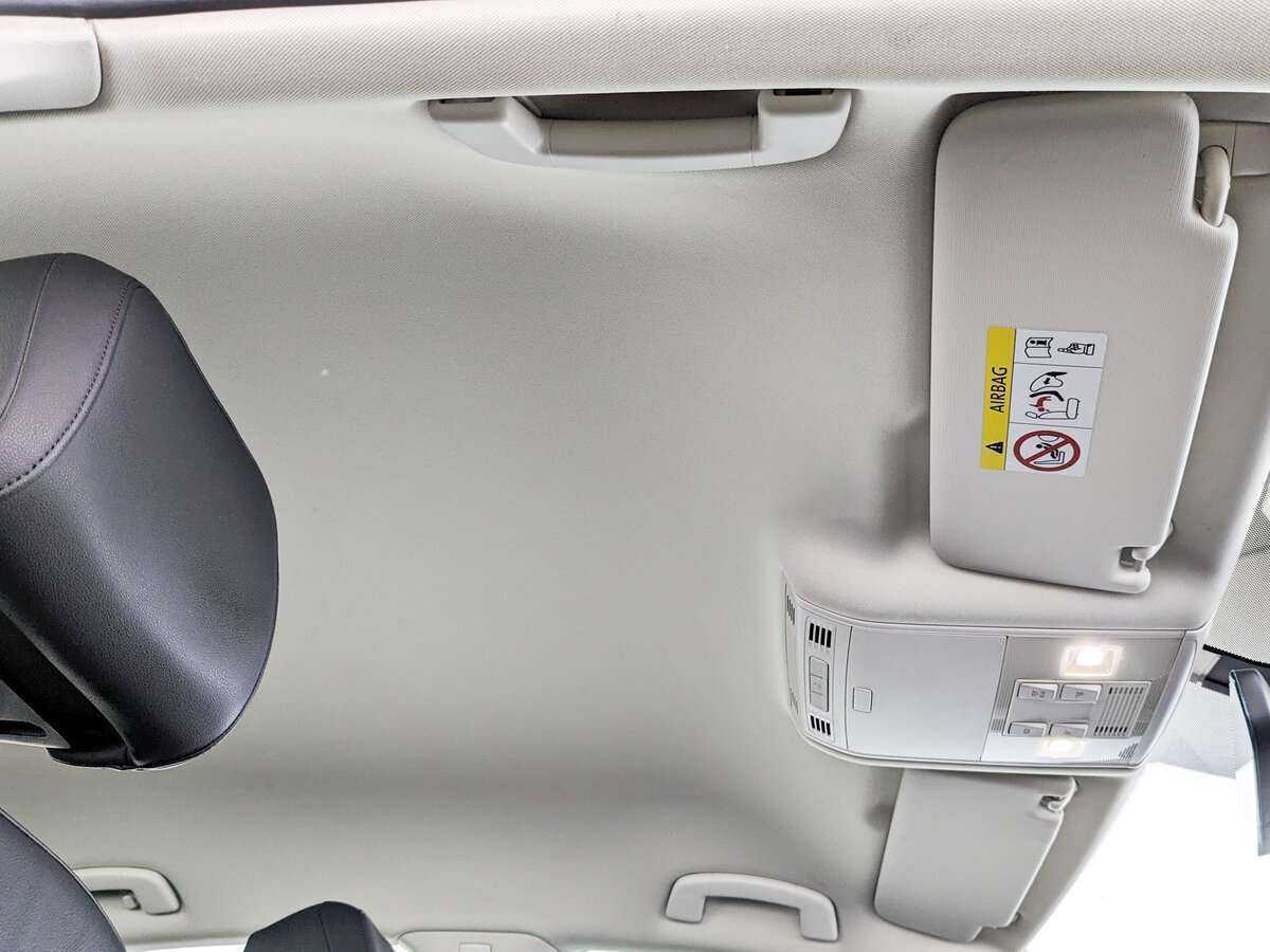 Б/У Фольксваген Пассат 2017 года. Фото: #22