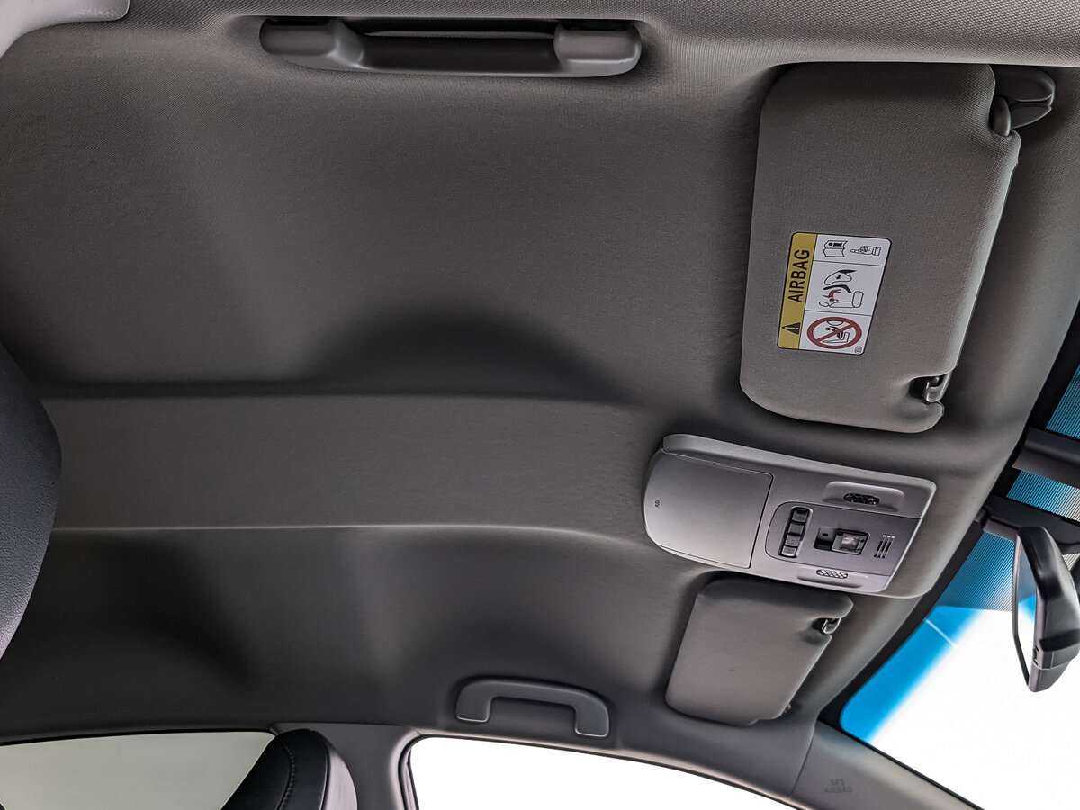 Б/У Тойота Камри 2020 года. Фото: #22