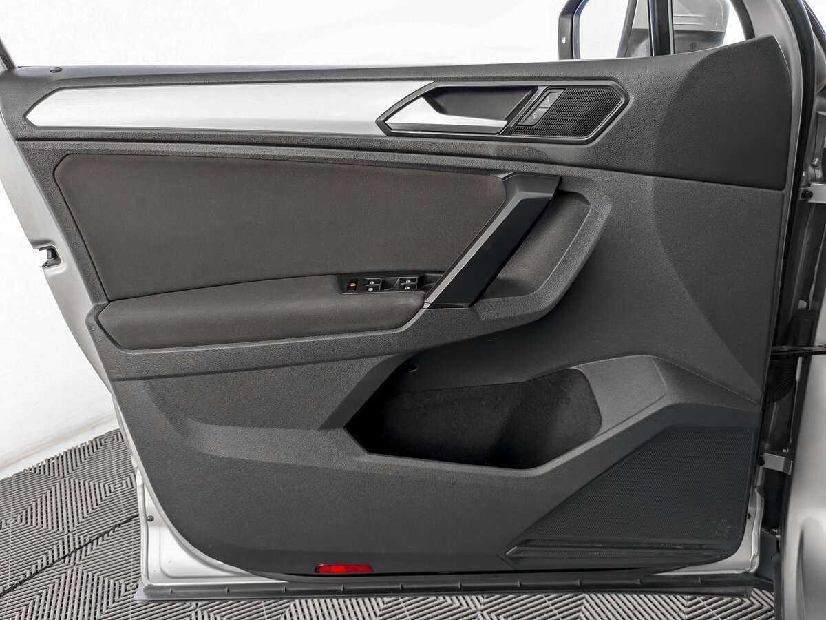 Б/У Фольксваген Тигуан 2017 года. Фото: #14