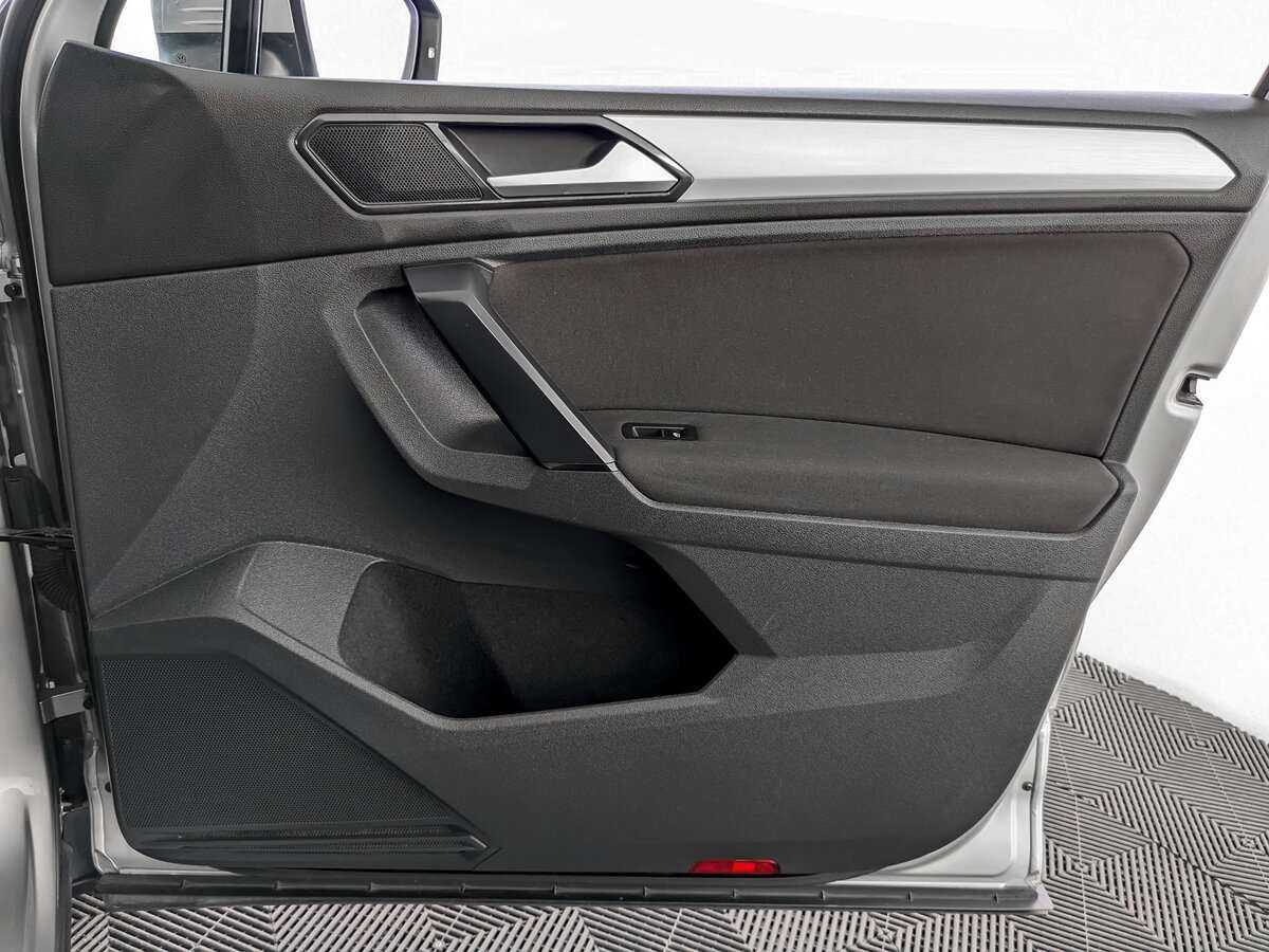 Б/У Фольксваген Тигуан 2017 года. Фото: #19