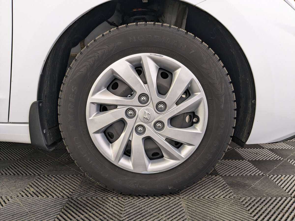 Б/У Хендай Елантра 2020 года. Фото: #11