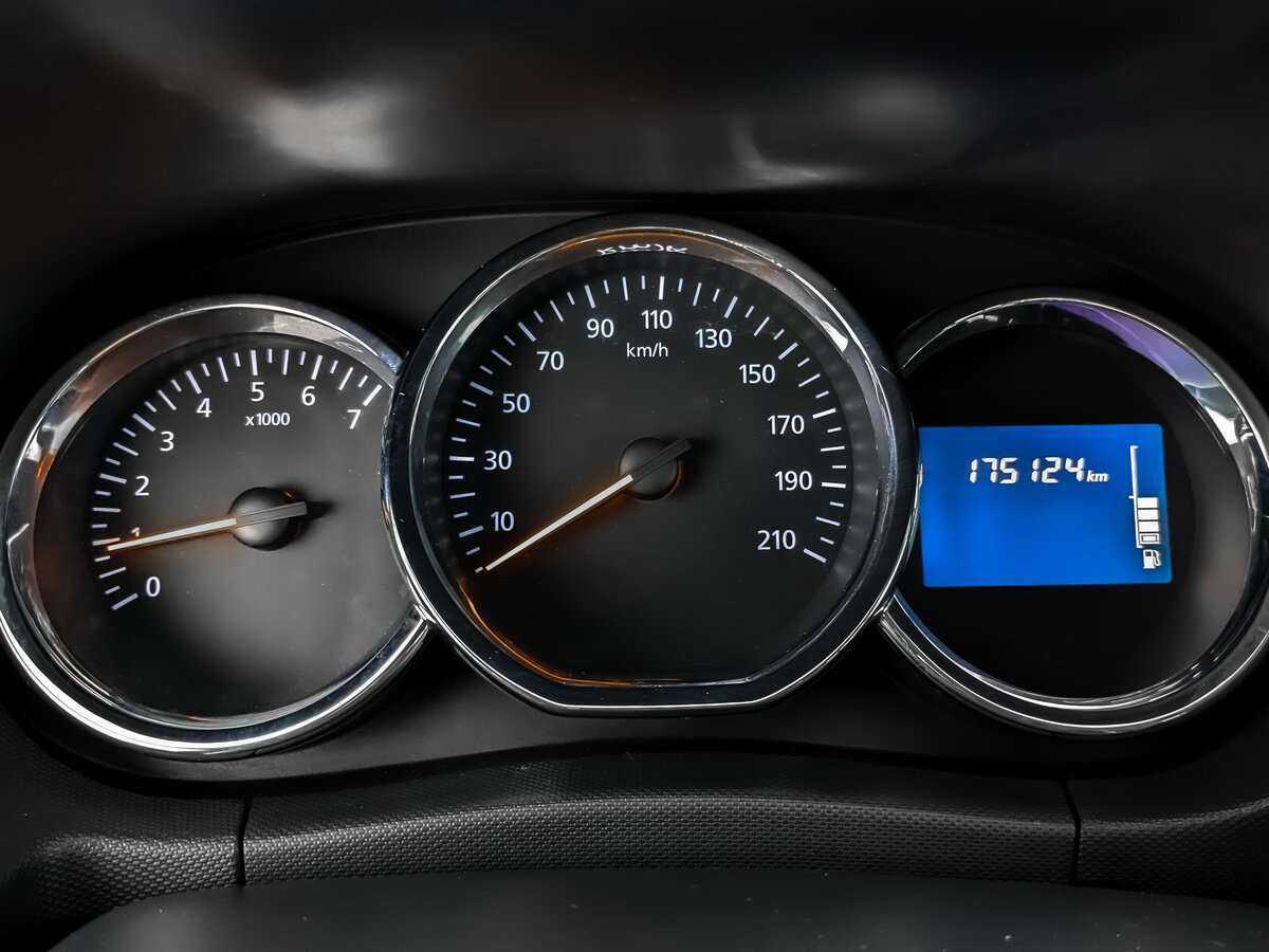 Б/У Рено Дастер 2016 года. Фото: #14