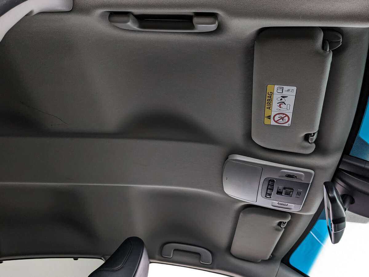 Б/У Тойота Камри 2018 года. Фото: #18