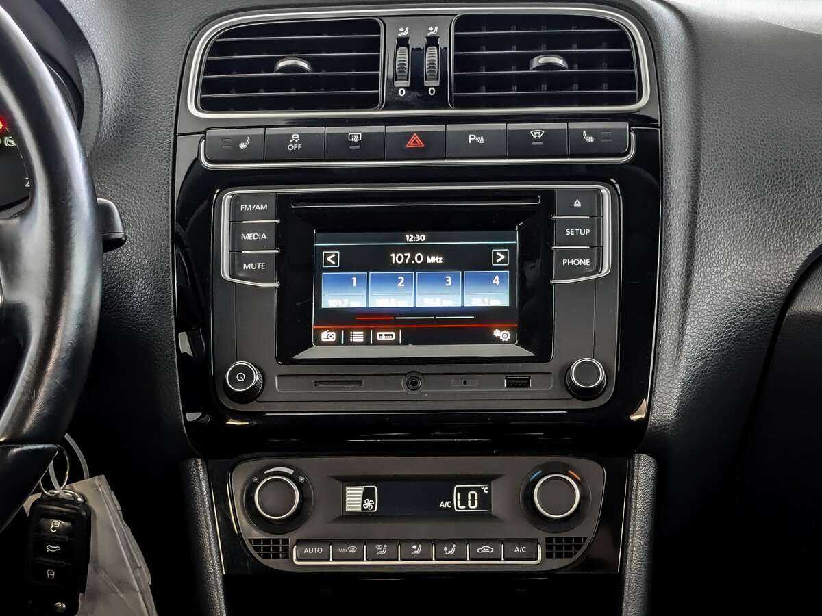 Б/У Фольксваген Поло 2017 года. Фото: #12