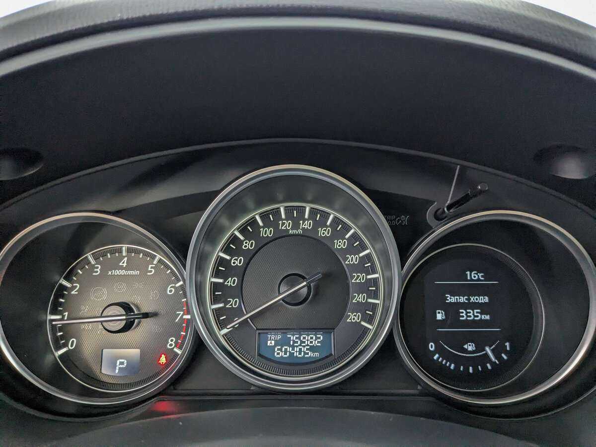 Б/У Мазда Ц-Икс-5 2015 года. Фото: #11