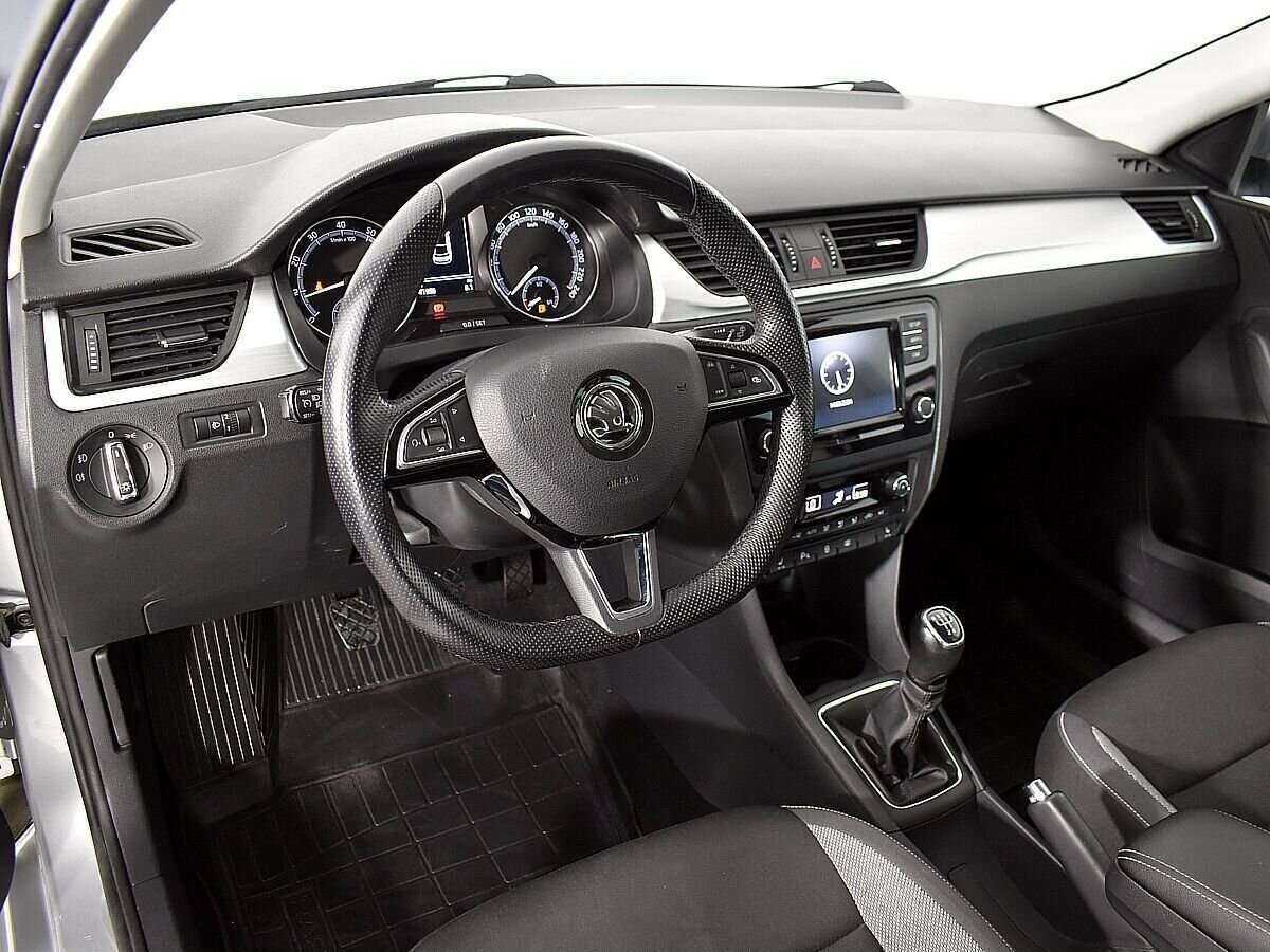 Б/У Шкода Рапид 2019 года. Фото: #4