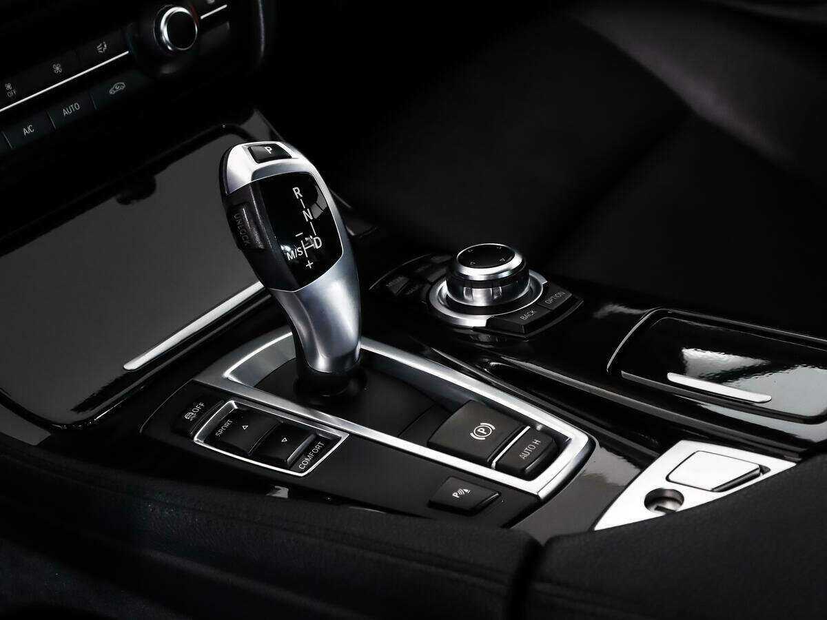 Б/У БМВ 5 серии 2015 года. Фото: #8