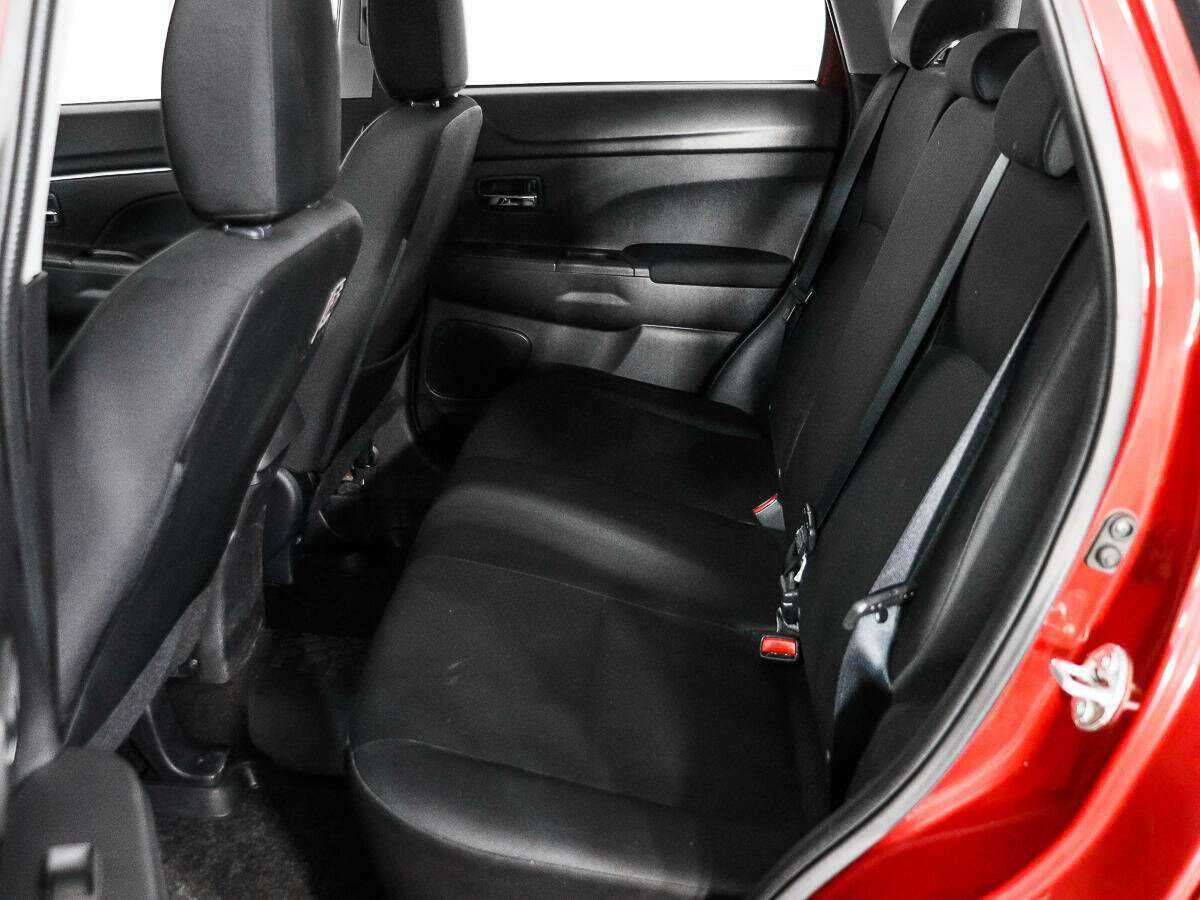 Б/У Митсубиши АС-Икс 2014 года. Фото: #7