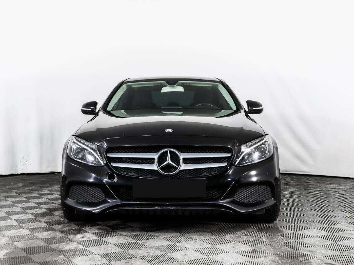 Б/У Мерседес-Бенц Ц-Класс 2015 года. Фото: #1