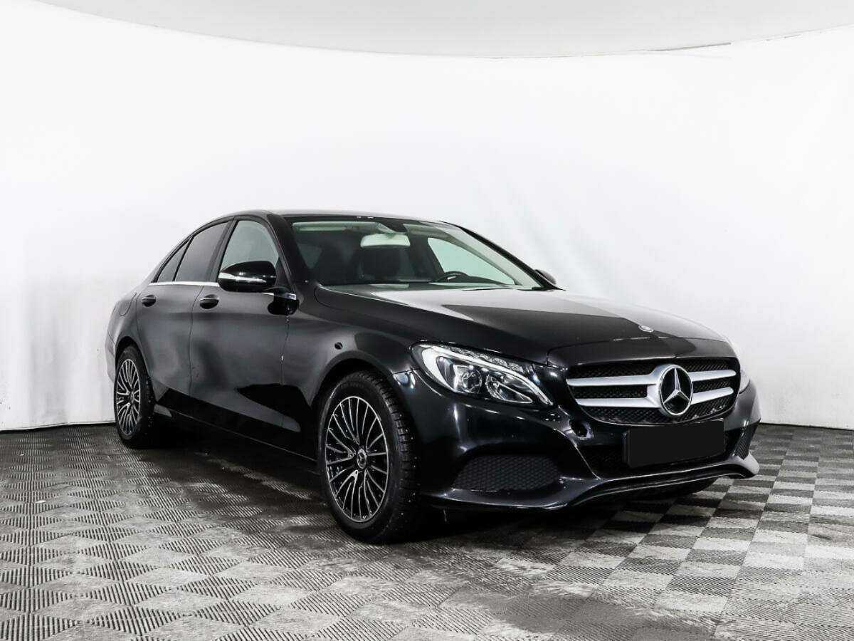 Б/У Мерседес-Бенц Ц-Класс 2015 года. Фото: #2