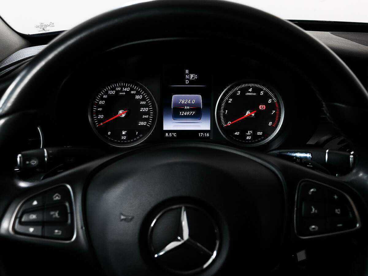 Б/У Мерседес-Бенц Ц-Класс 2015 года. Фото: #16