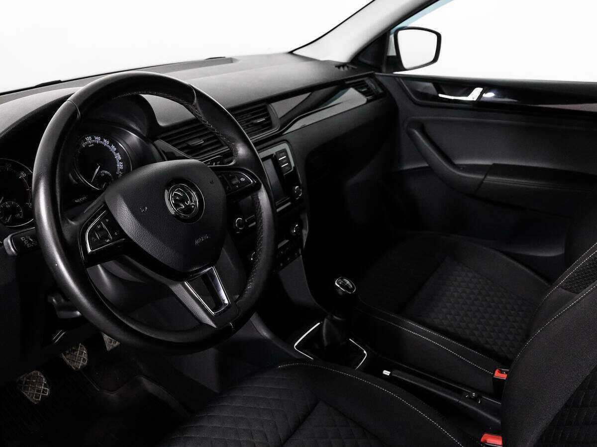 Б/У Шкода Рапид 2017 года. Фото: #5