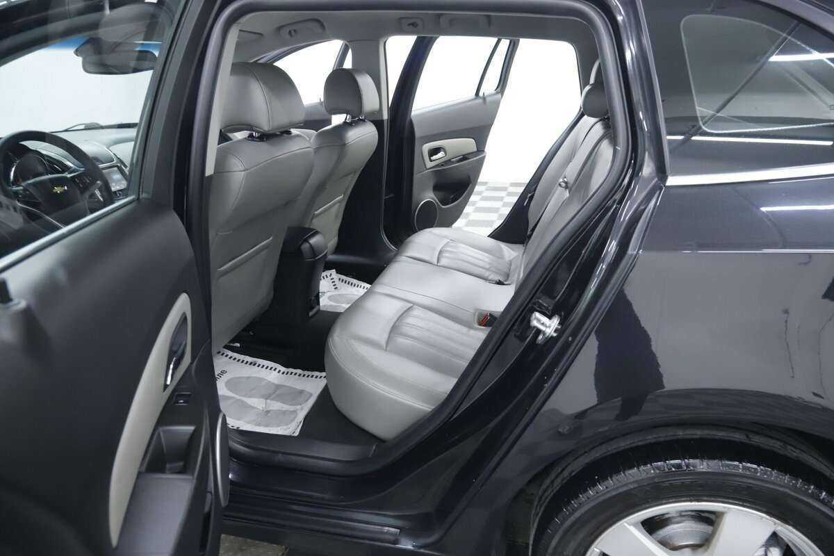 Б/У Шевроле Круз 2015 года. Фото: #17