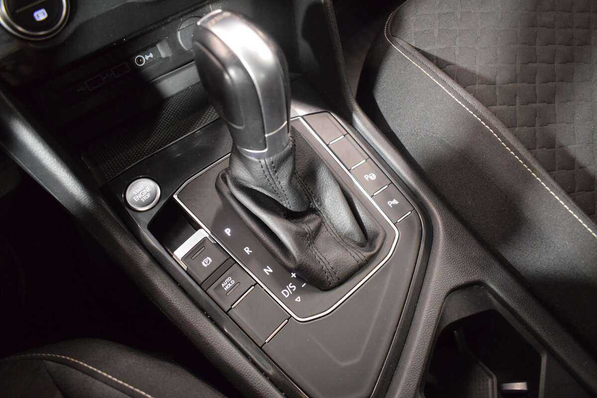 Б/У Фольксваген Тигуан 2018 года. Фото: #21