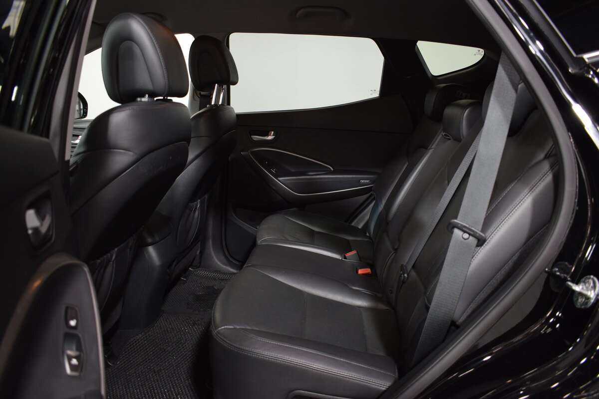 Б/У Хендай Санта Фе 2016 года. Фото: #12