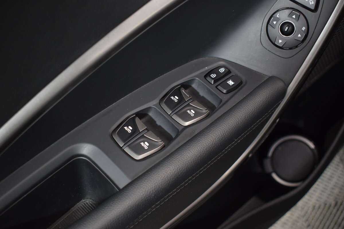 Б/У Хендай Санта Фе 2016 года. Фото: #14