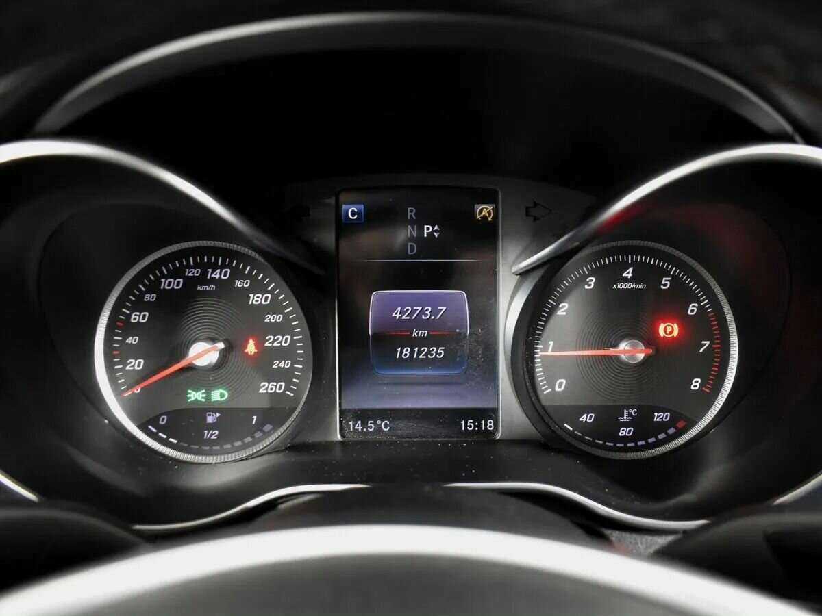 Б/У Мерседес-Бенц Ц-Класс 2016 года. Фото: #4