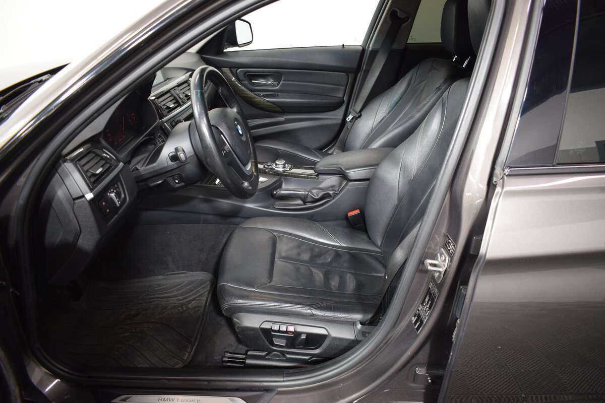 Б/У БМВ 3 серии 2012 года. Фото: #8