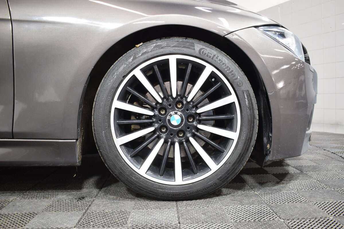 Б/У БМВ 3 серии 2012 года. Фото: #21