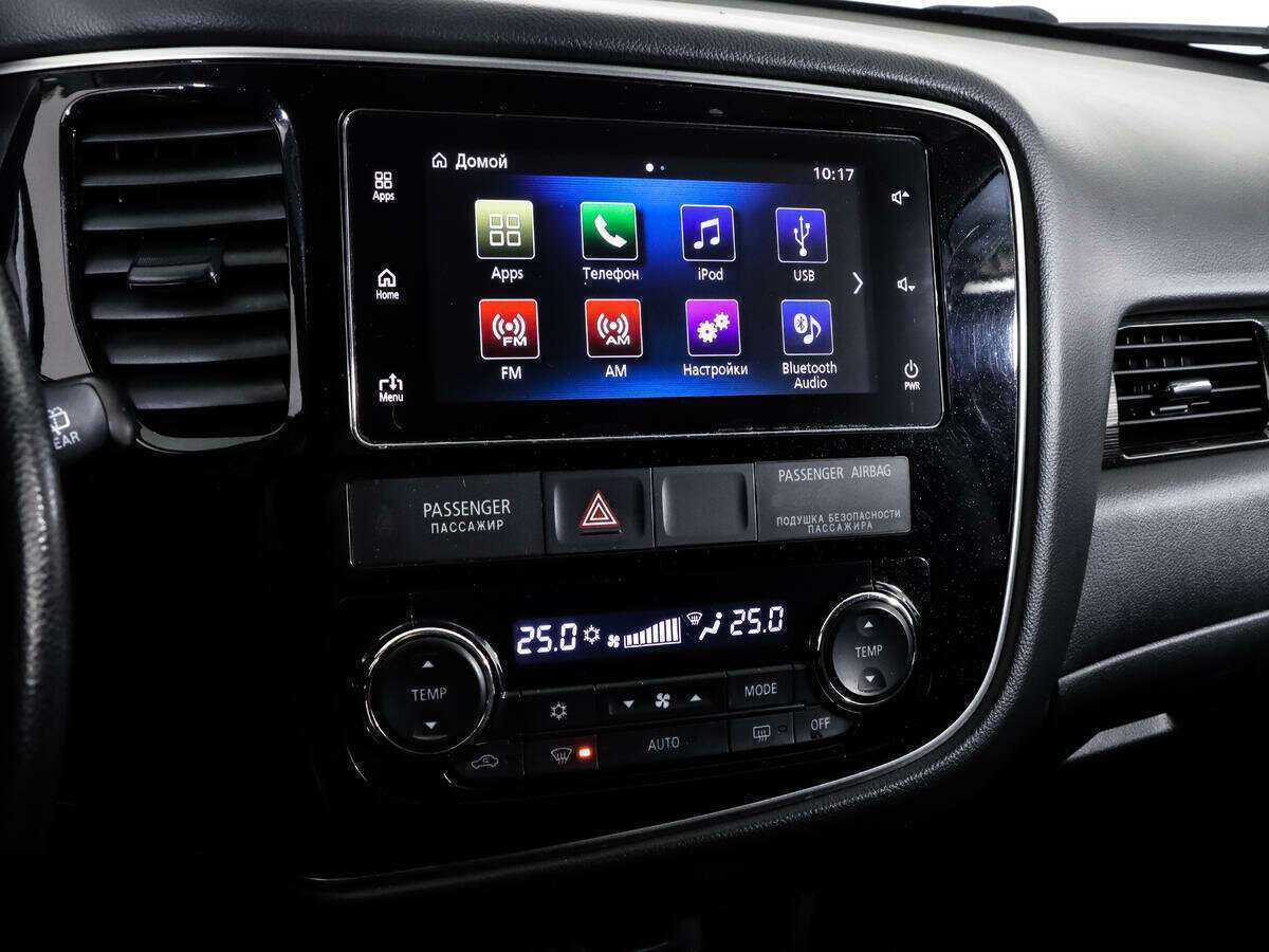 Б/У Митсубиши Оутлэндер 2018 года. Фото: #10