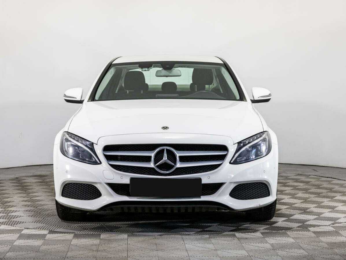 Б/У Мерседес-Бенц Ц-Класс 2017 года. Фото: #1