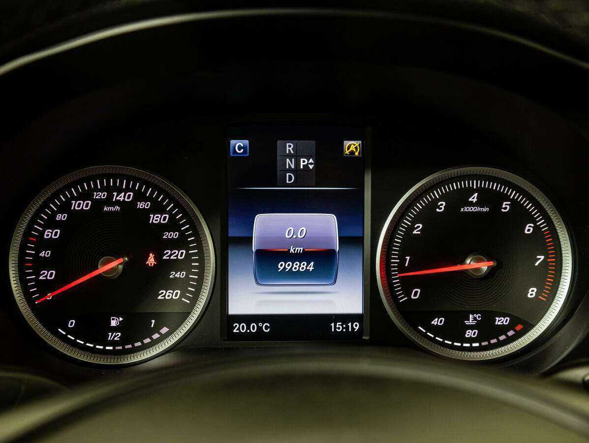 Б/У Мерседес-Бенц Ц-Класс 2017 года. Фото: #12