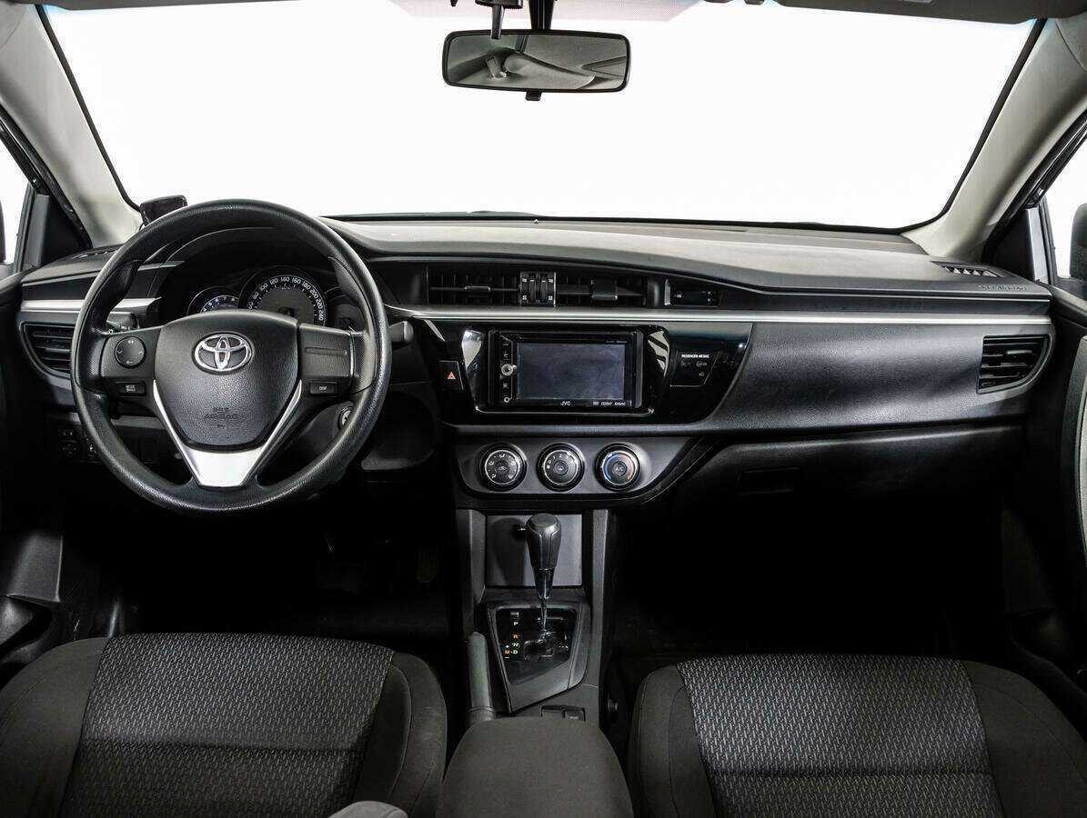 Б/У Тойота Королла 2014 года. Фото: #7