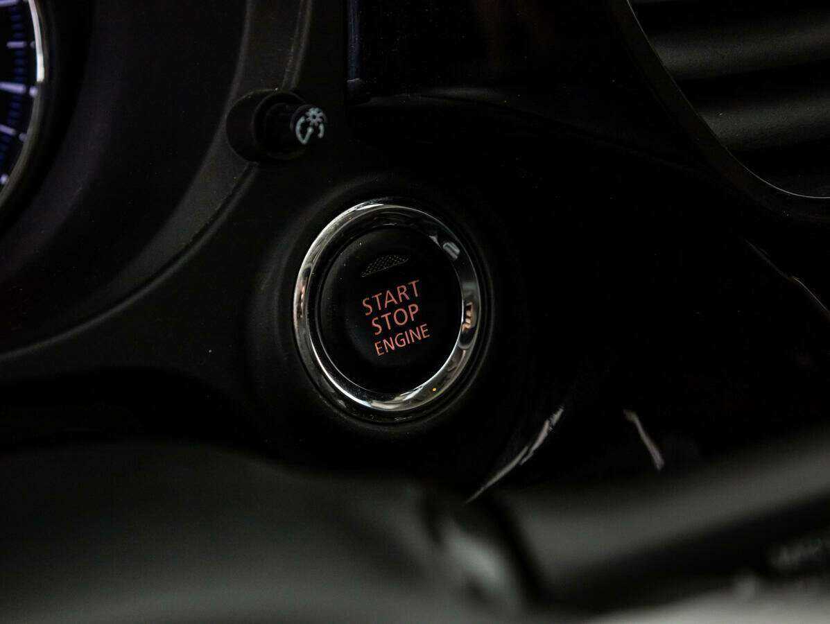 Б/У Митсубиши Оутлэндер 2018 года. Фото: #12