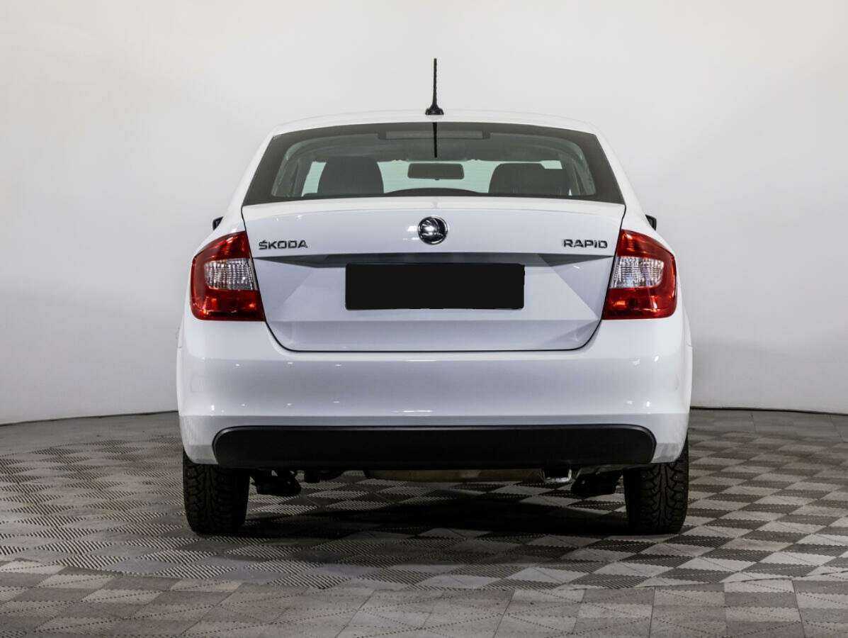 Б/У Шкода Рапид 2017 года. Фото: #4