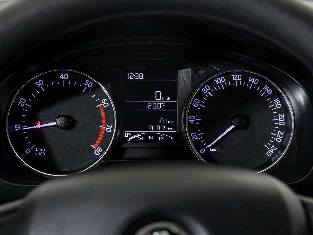 Б/У Шкода Рапид 2017 года. Фото: #9