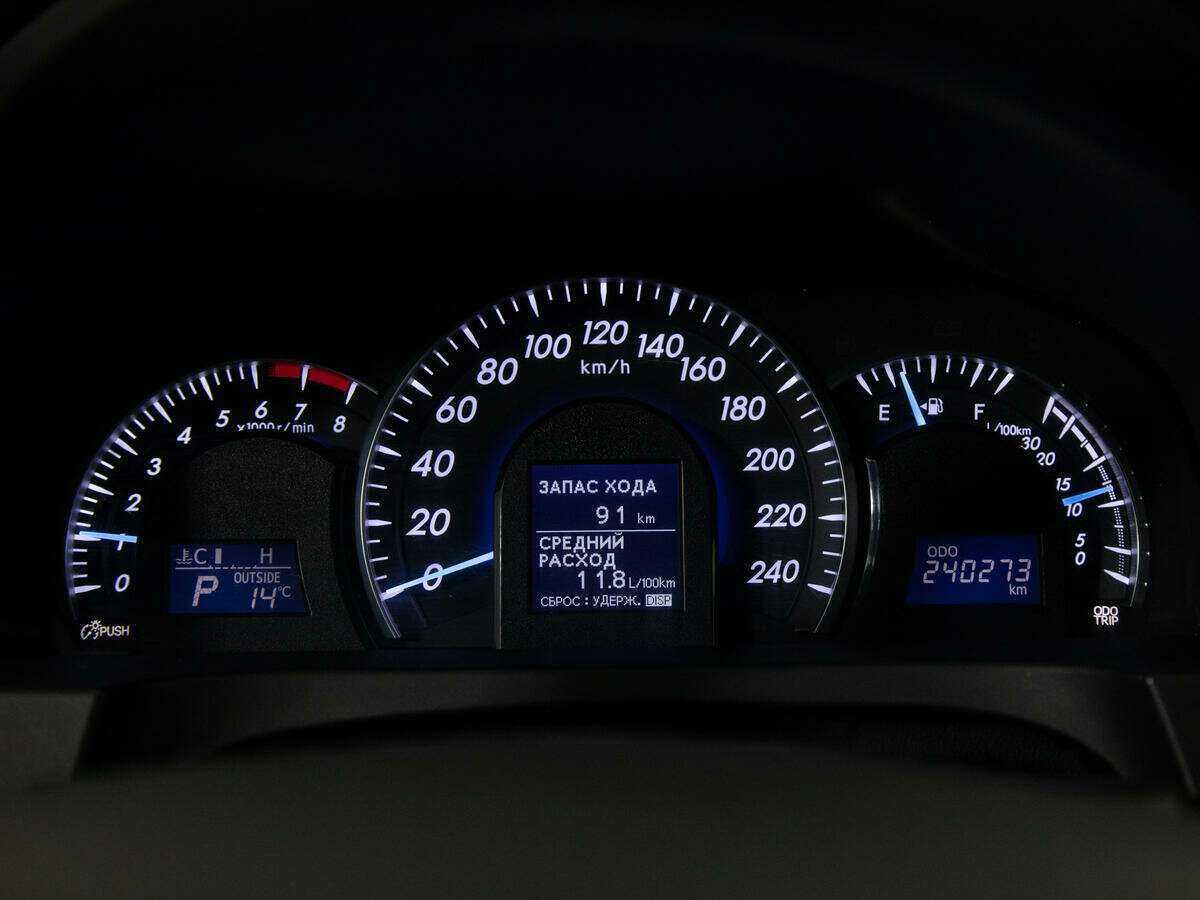 Б/У Тойота Камри 2013 года. Фото: #11