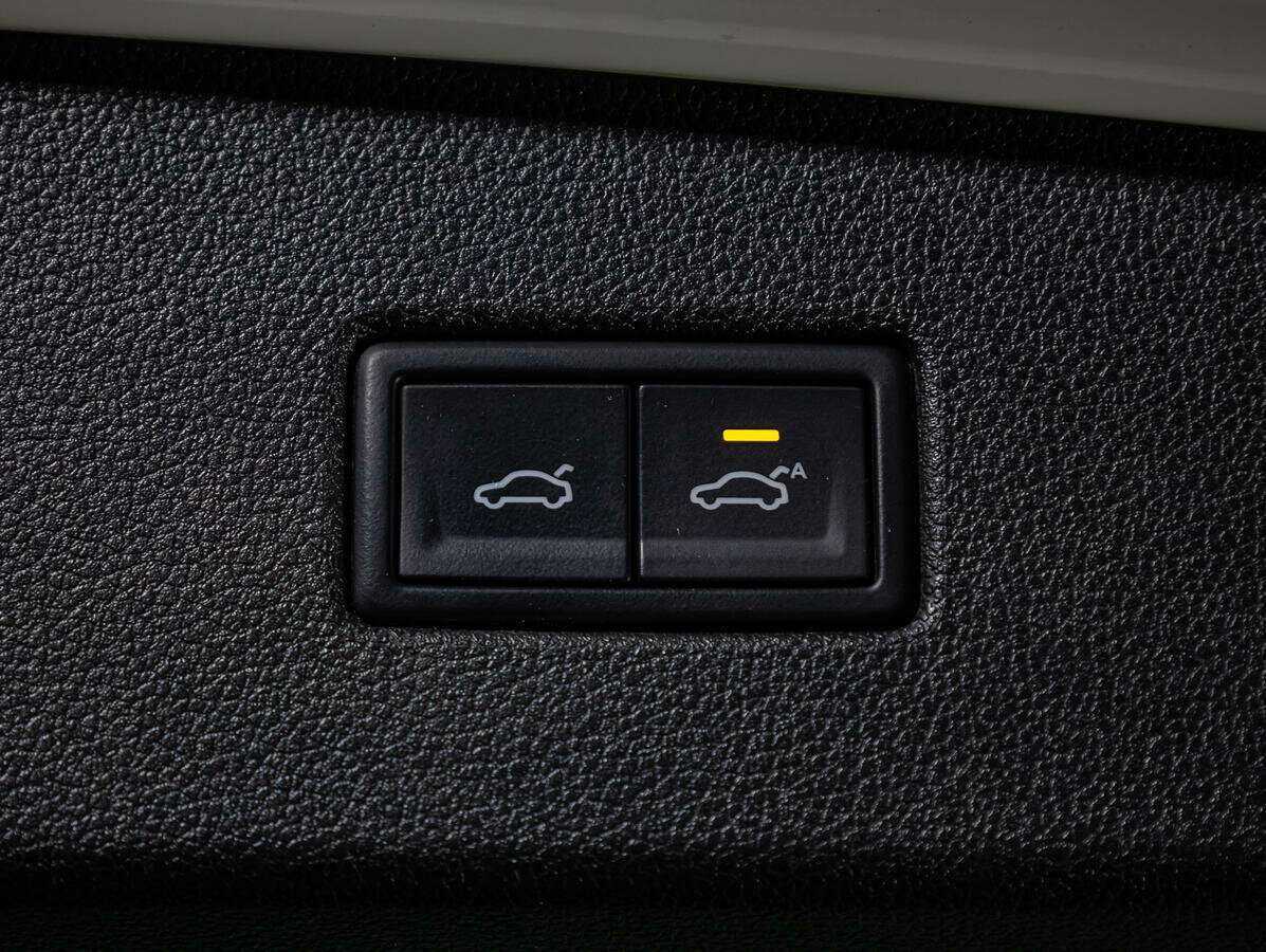 Б/У Фольксваген Тигуан 2017 года. Фото: #13