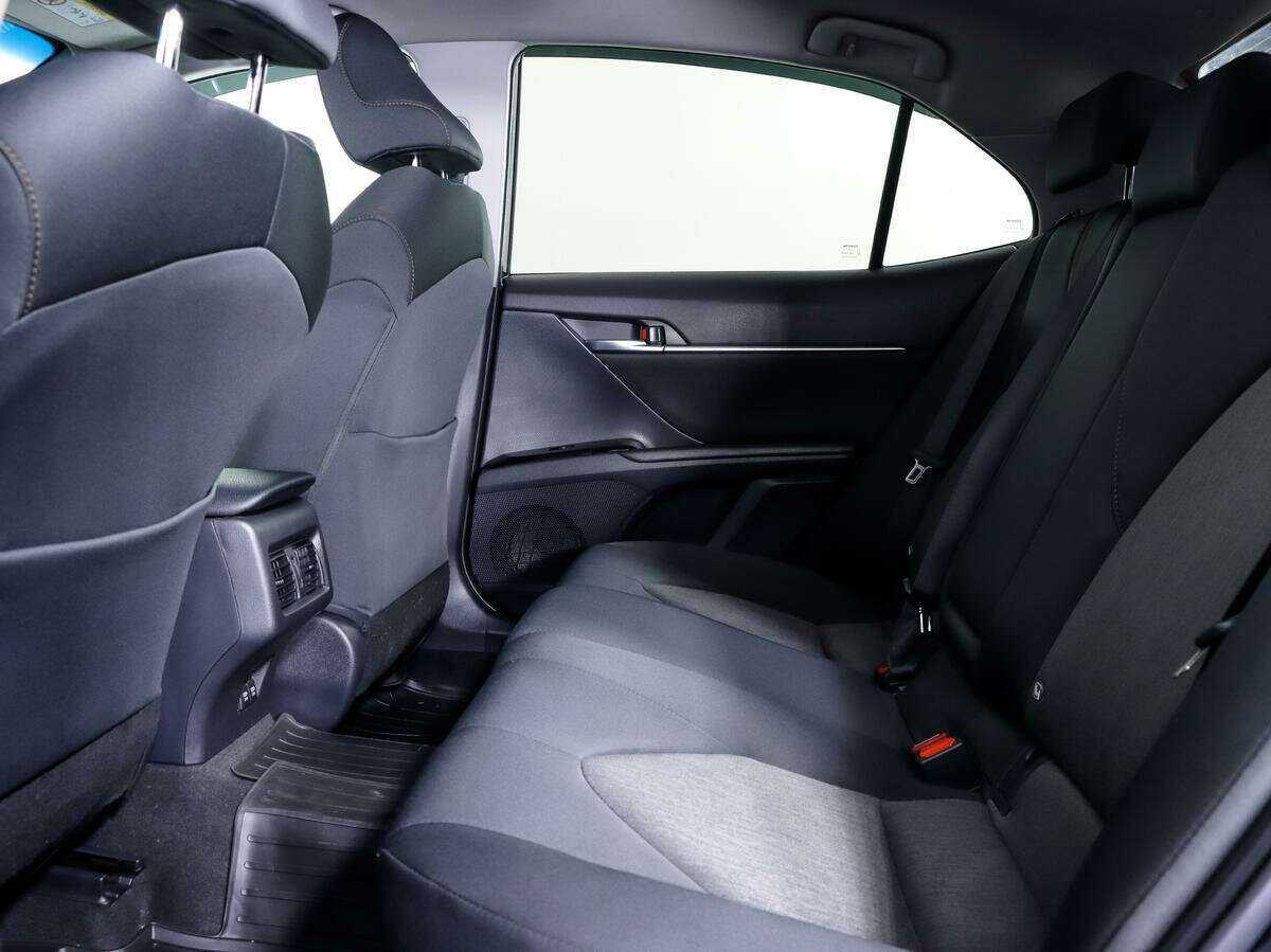 Б/У Тойота Камри 2019 года. Фото: #8