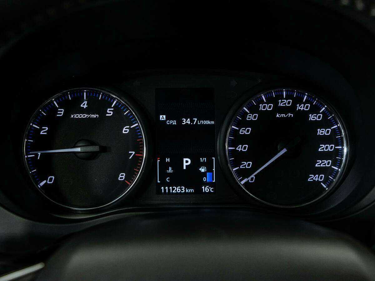 Б/У Митсубиши Оутлэндер 2019 года. Фото: #9