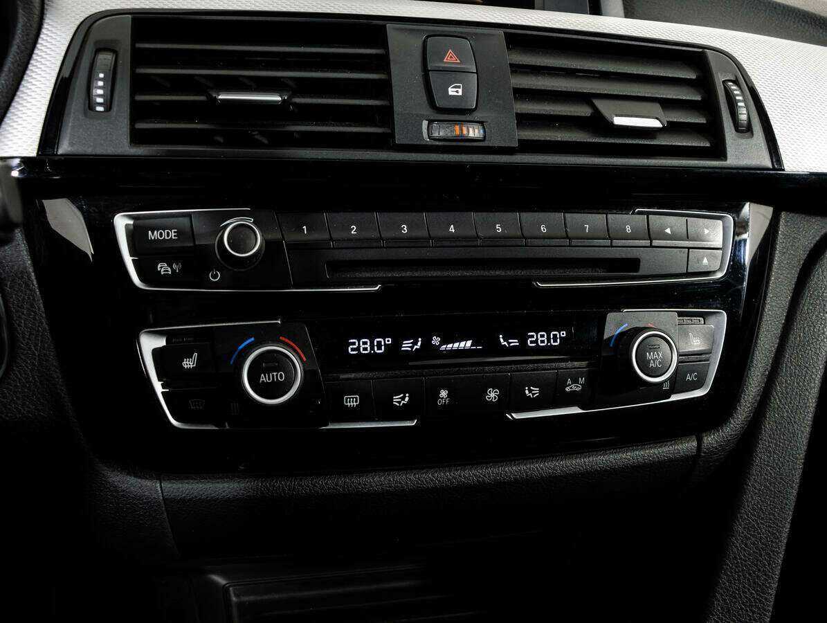 Б/У БМВ 3 серии 2017 года. Фото: #14