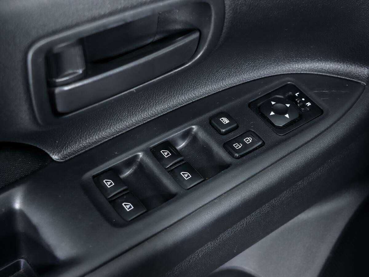 Б/У Митсубиши Оутлэндер 2019 года. Фото: #11