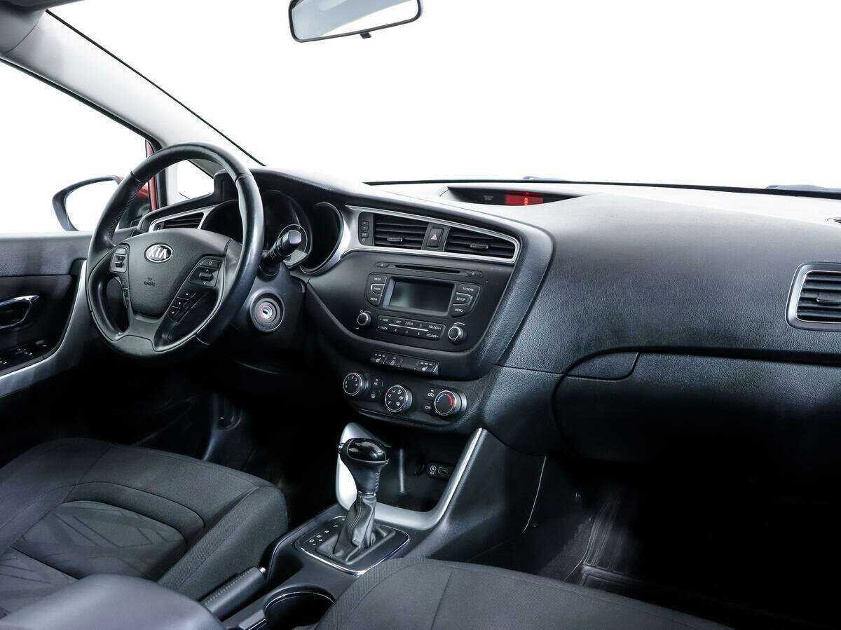 Б/У Киа Сид 2018 года. Фото: #8