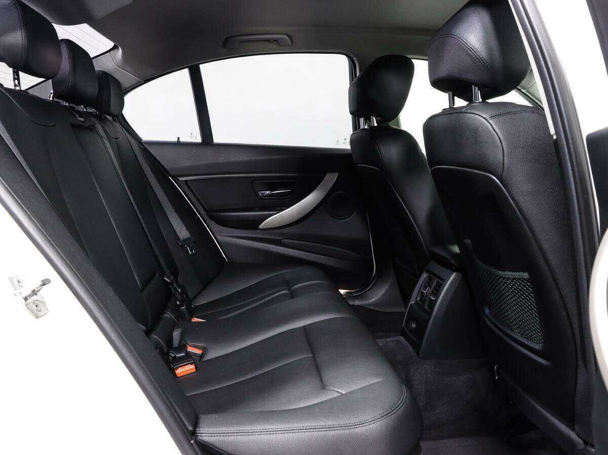 Б/У БМВ 3 серии 2015 года. Фото: #15