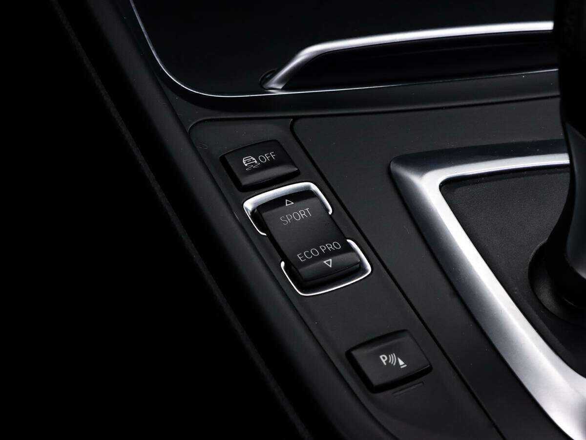 Б/У БМВ 3 серии 2015 года. Фото: #18