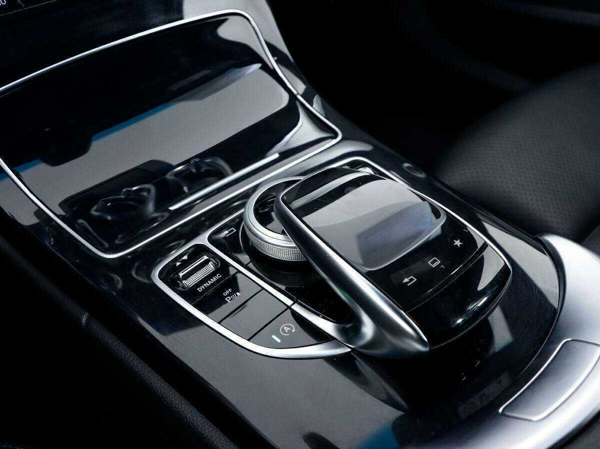 Б/У Мерседес-Бенц Ц-Класс 2015 года. Фото: #13