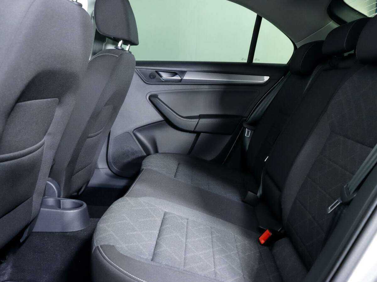 Б/У Фольксваген Поло 2020 года. Фото: #9