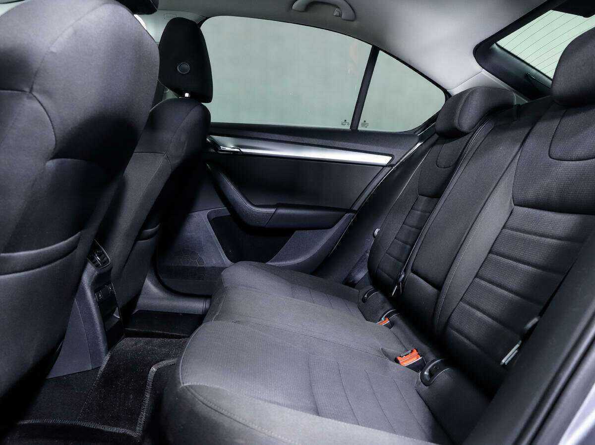 Б/У Шкода Октавия 2015 года. Фото: #10