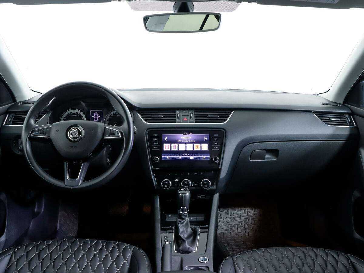 Б/У Шкода Октавия 2019 года. Фото: #9