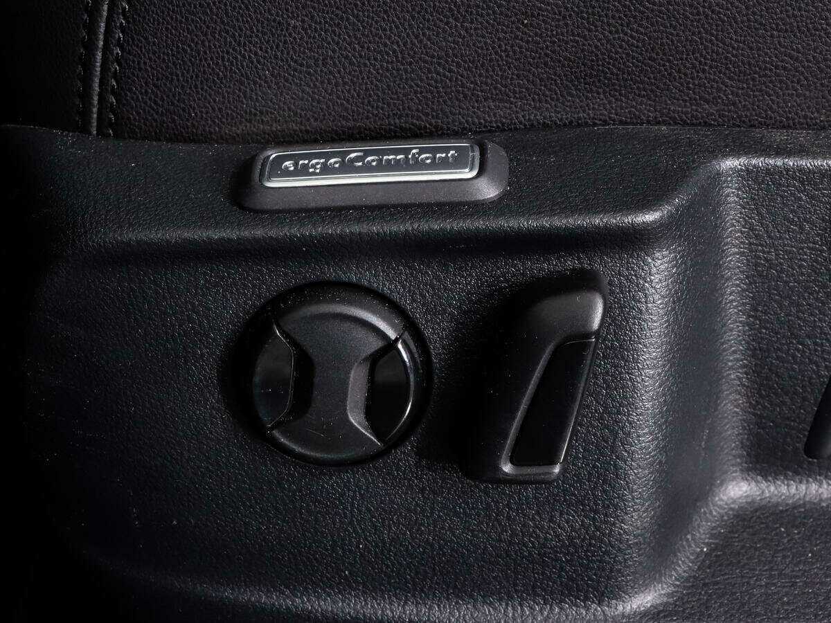 Б/У Фольксваген Пассат 2016 года. Фото: #15