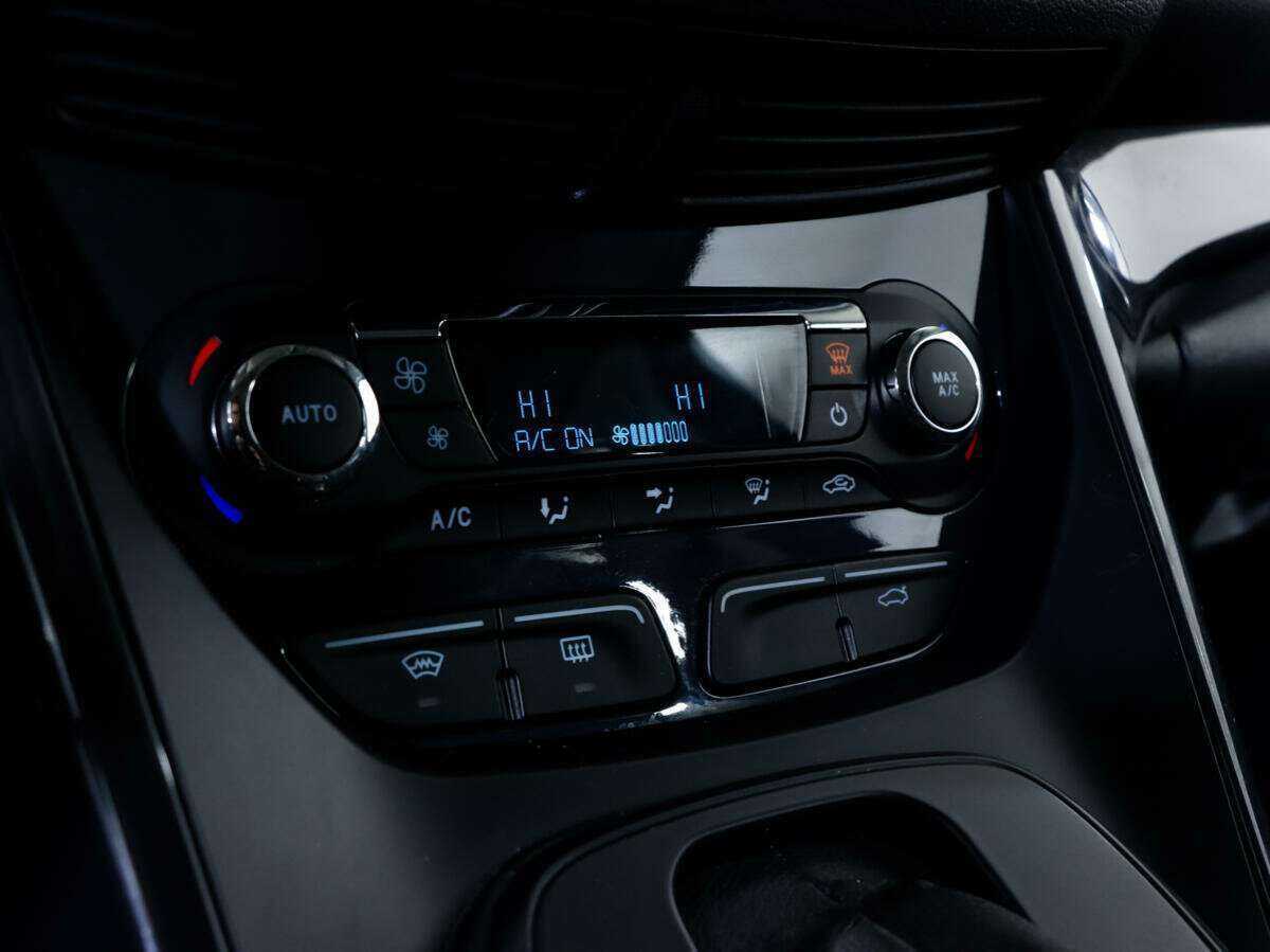 Б/У Форд Куга 2013 года. Фото: #10