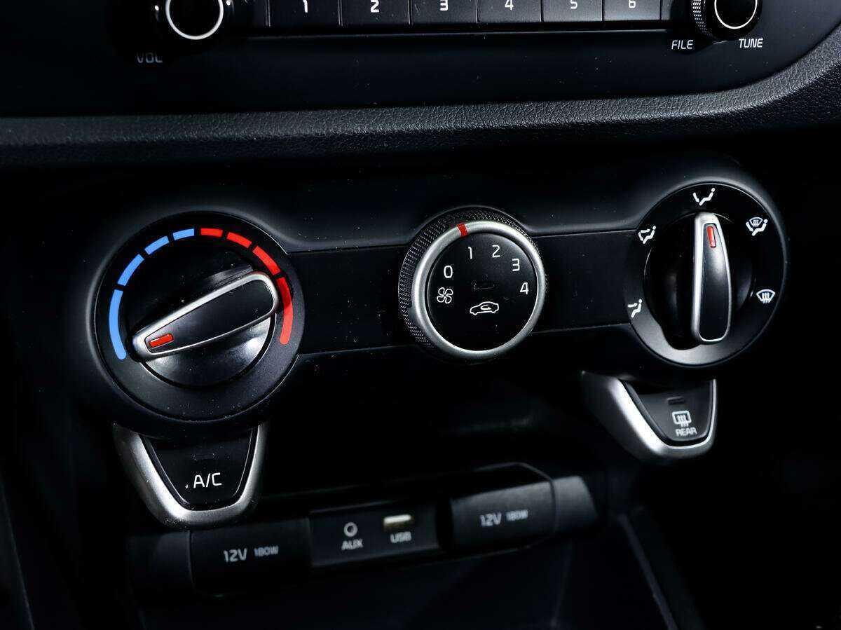 Б/У Киа Рио 2017 года. Фото: #13