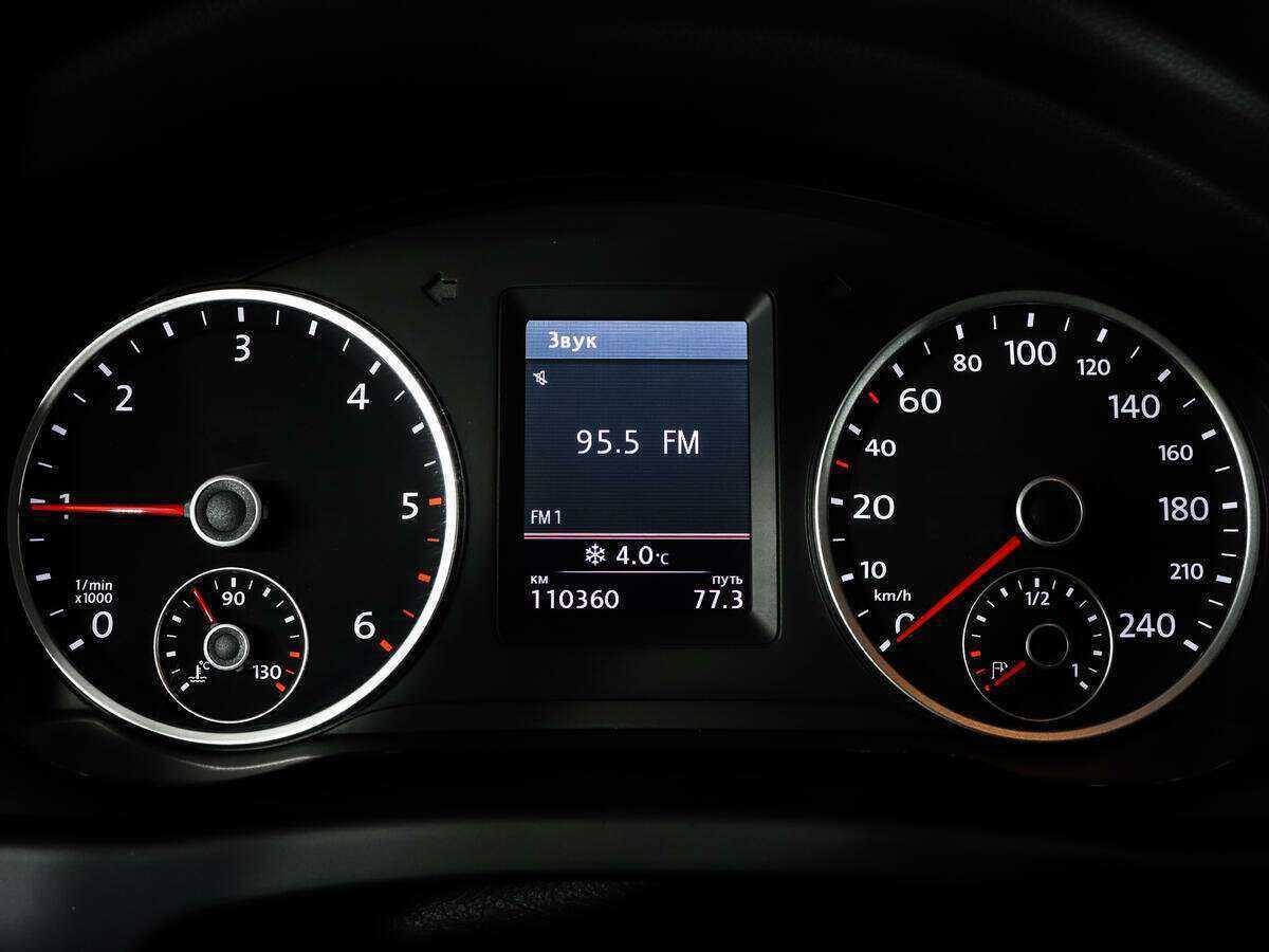 Б/У Фольксваген Тигуан 2012 года. Фото: #17