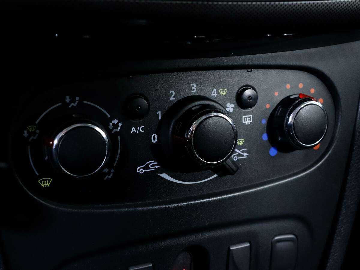 Б/У Рено Логан 2020 года. Фото: #15