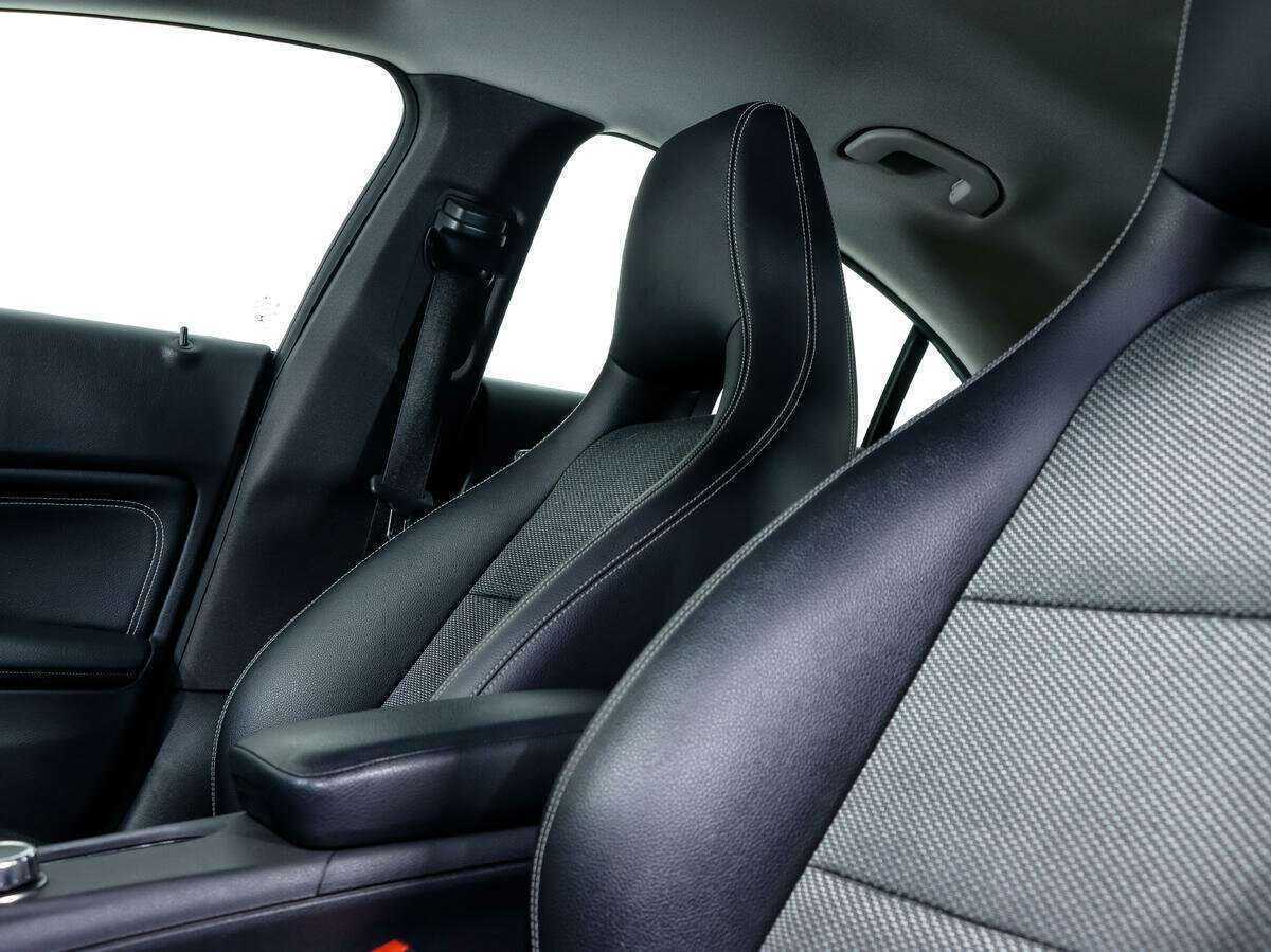 Б/У Мерседес-Бенц КЛА 2015 года. Фото: #10